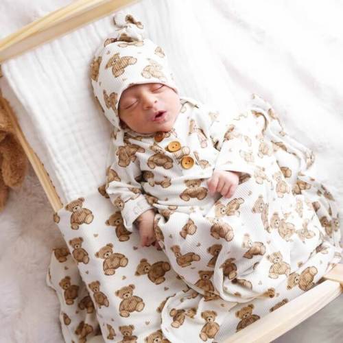 Beary Sweet Bamboo Waffle Newborn Baby Knot Gown & Hat Set
