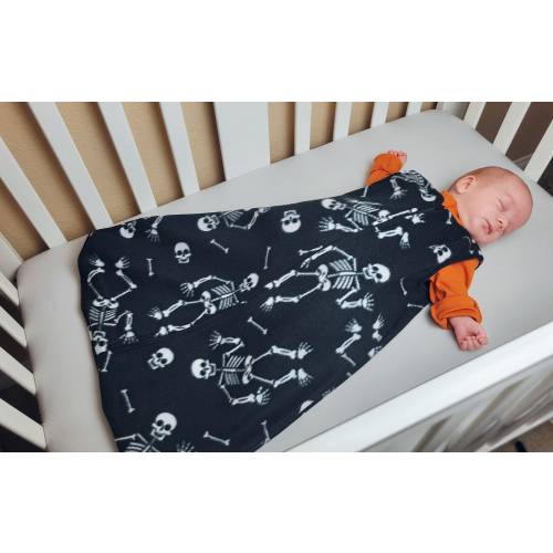 Baby HALLOWEEN Spooky Skeleton Fleece Zipper Sleepsack Wearable Blanket Fits 0-9 months