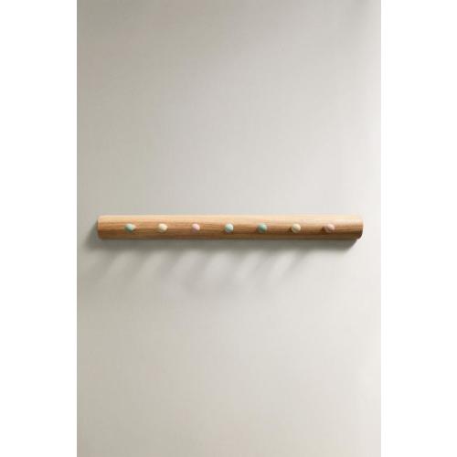CHILDREN’S MULTICOLORED WALL HANGER