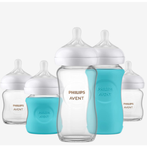 Philips Avent Natural Newborn Glass Gift Set, Philips Avent Baby Bottles with Natural Response Nipples, 3X 4oz (Slow Flow, Flow 2) and 2X 8oz (Medium Flow, Flow 3), 2X Silicone Sleeves, SCD858/01