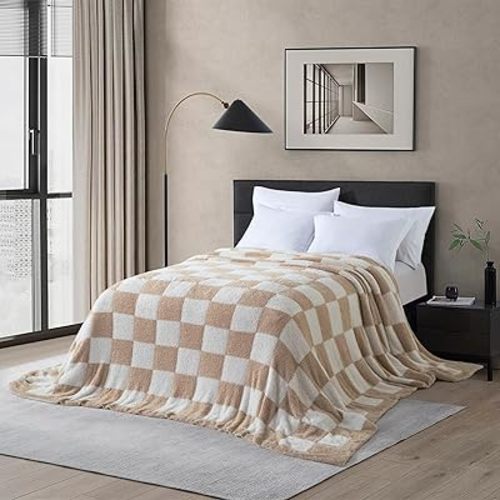 Oversized King Blanket for Couch - Super Soft Extra Large Blankets for Bed， Fluffy Fuzzy Plush Lightweight Cozy Throw，120" x 120",Brown Checkered
