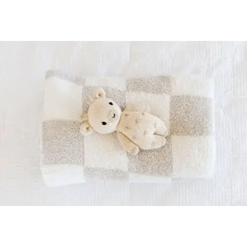 Oat Checkered Plush Blanket