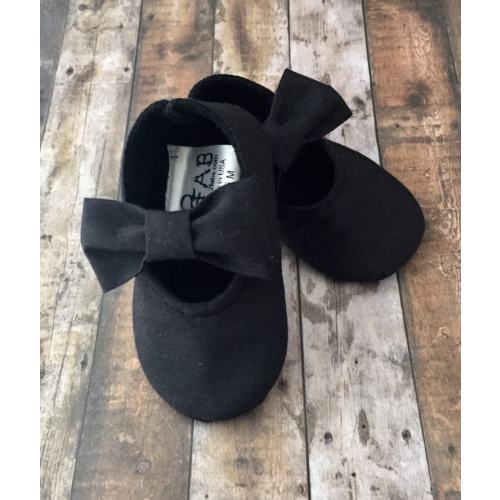 Black Baby Girl Shoes with Bows on straps | Newborn size up to 24 Months