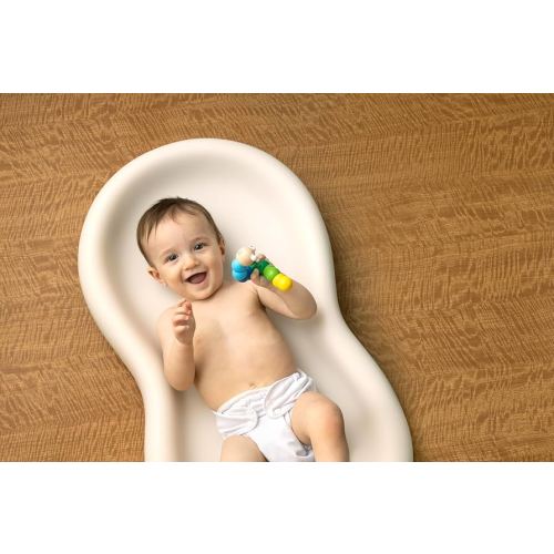 Keekaroo Peanut Changer Baby Vanilla– The Original Made in USA Easy-to-Clean Changing pad and The only Shell Over Foam, Fully Water Repellant