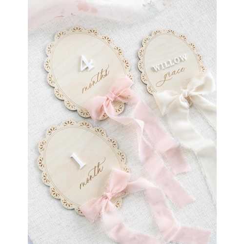 Personalized Bow Milestone Marker and Matching Baby Name Sign, Lace Frame Announcement Set for Girl, Bow Baby Shower Gift, Scalloped Ribbon
