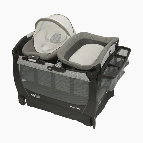 Graco Pack 'n Play Playard Snuggle Suite LX - Abbington