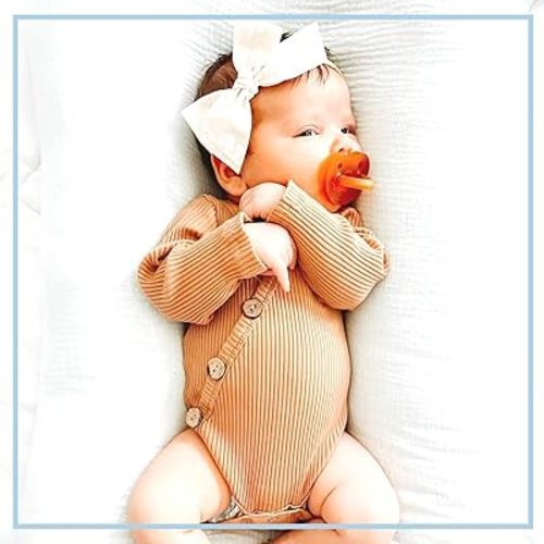 Simply Rubber Pacifiers - Shorter Nipple (Less Gagging) - Orthodontic - Small Newborn (0-6 mos) - Heart-Shape Shield - Natural Rubber Pacifier - One Piece - Handcrafted in Italy - 1-Pack