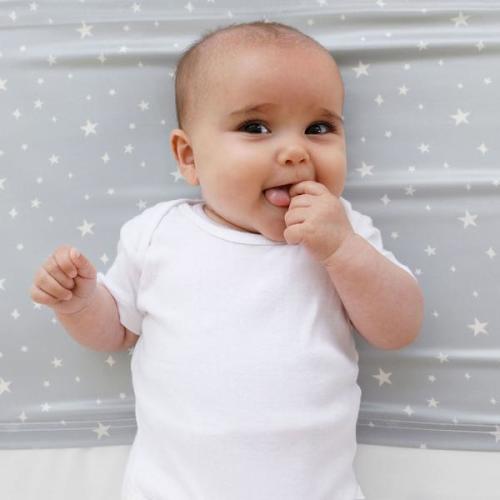 Prevent Baby Bald Spots I Silky Tots Silk Crib Sleeve White Stars – Silky Tots US