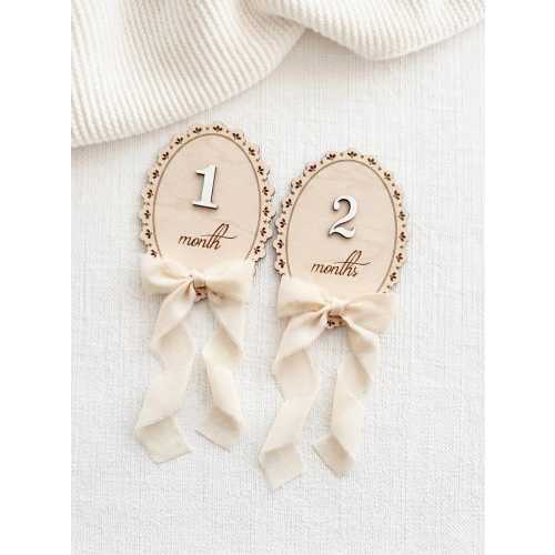 Monthly Baby Milestone Plaques with Ribbon Bow, Wooden Month Markers, Newborn Photo Prop, Milestone Interchangeable Cards, Baby Shower Gift