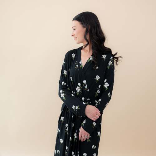 Women’s Lounge Robe in Big Midnight Magnolia