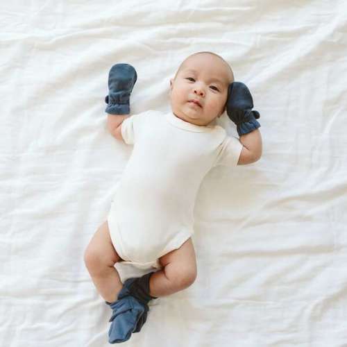 Stay On 2-Pack Mitts, Stripe Gray + Midnight - Goumi | Maisonette