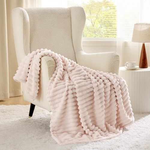 Cocosity Super Soft Polyester Pink Throw Blanket 50"x60" for Couch Bed Sofa Car