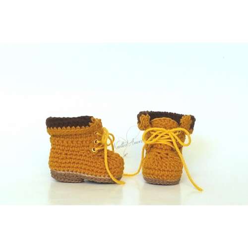 Crochet baby work boots, unisex baby boots, baby booties, baby tool belt, baby announcement, crib shoes, knit booties, crochet baby shoes