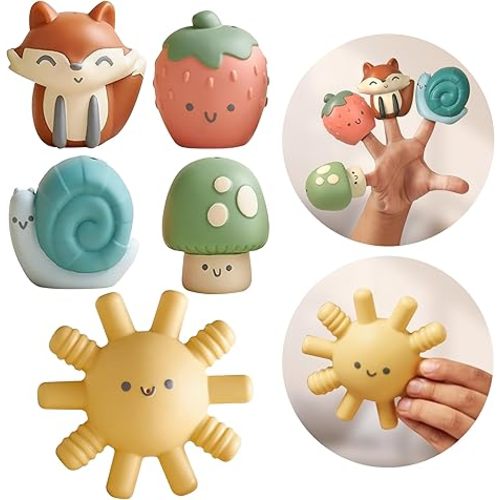 Itzy Ritzy Finger Puppet Bath Toy Set– 5-Piece Set Includes 4 Soft Finger Puppets & 1 Water-Squirting Bath Toy – Fun Characters Offer Interactive & Imaginative Play – for 6 Months and Up - Multicolor