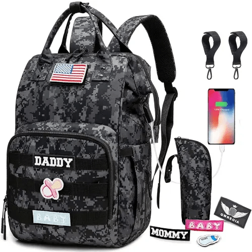 Mochila de pañales de camuflaje para papá y mamá con puerto de carga USB, correas para cochecito y bolsillo aislado, mochila de viaje militar militar (parches de papá y mamá)