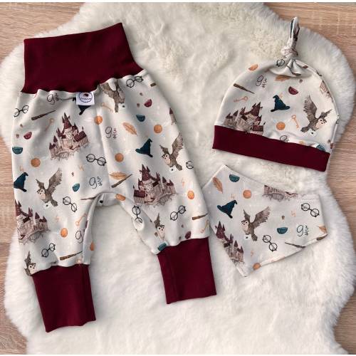 Baby Set Hogwarts – Bloomers, Knotted Hat & Scarf – Handmade Baby Outfit – Gift for Birth / Baby Shower / First Equipment
