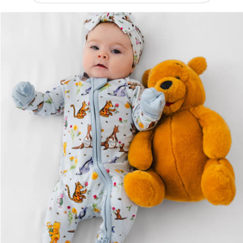 Winnie-the-Pooh in Bloom Bamboo Zippered Sleeper