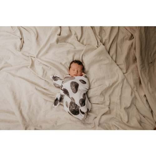 The Keiki Dept Bamboo Kapa Moe (Muslin Swaddle Blanket)