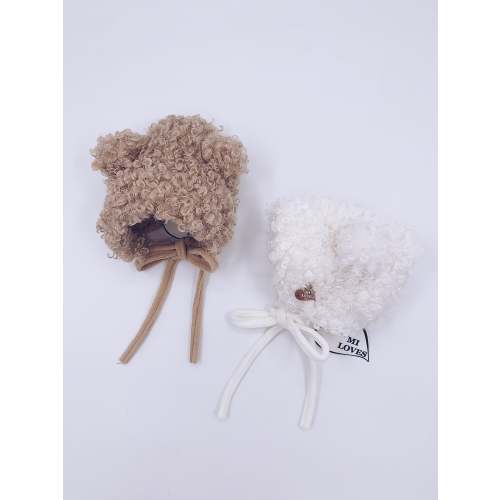 MI LOVES SIGNATURE Faux fur shearling Bear hat.