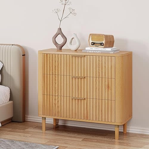 YITAHOME 3 Drawer Dresser, 32 inch Tall Mid Century Modern Dresser Drawers, Waveform Fluted Side Table with Curved Profile Design, Wood Drawer Organizer, Natural Oak