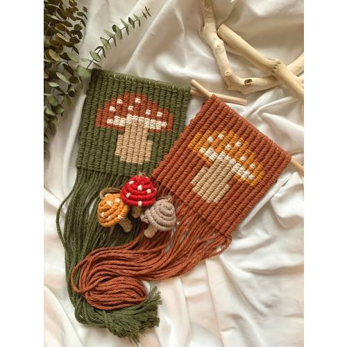 Mushroom Wall Hanging / Macrame / Witchy Boho Home Decor / Forest Woodland Cottagecore Harvest Fall Autumn Amanita / Woven Tapestry