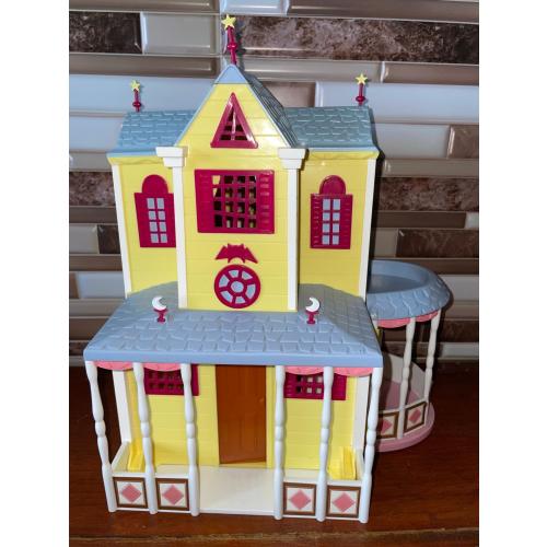 Vintage 2000 Animated Sabrina doll house RARE | Mercari
