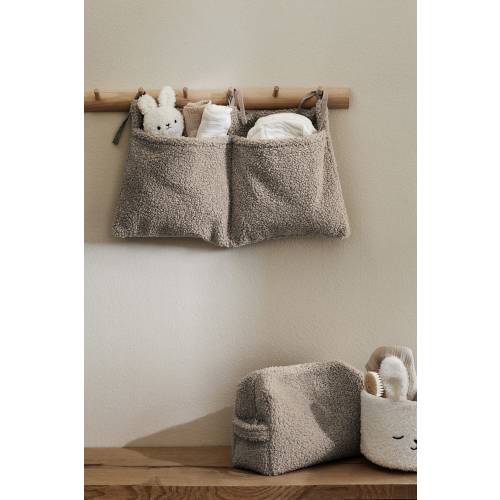 FLUFFY WALL-HANGING STORAGE