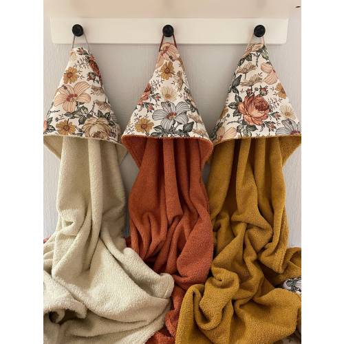 Hooded bath towel for babies, Beige floral frottee towel, Kapuzenhandtuch , Baby Badetuch
