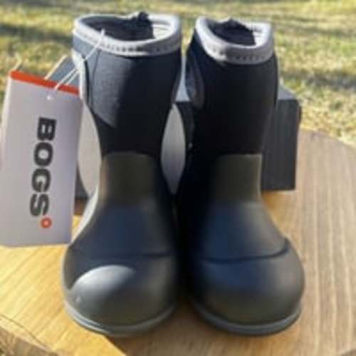 Bogs Boys/Girls Infant Toddler SZ 4 Black Boots Winter/Rain/Snow Boots