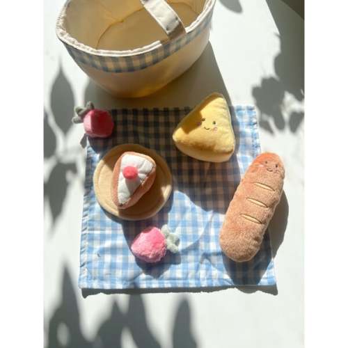 Picnic Basket - Bigjigs Toys | Maisonette