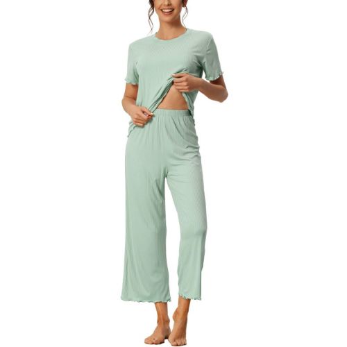 Cheibear Women's Sleepwear Round Neck Soft Knit Short Sleeve Shirt With Pants Capri Pajamas Set Green Medium