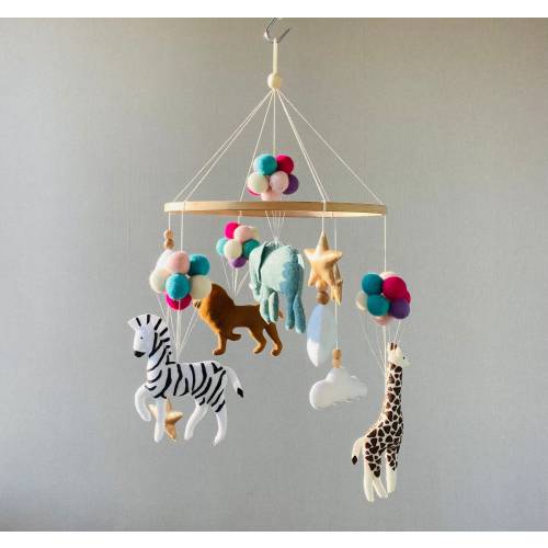 Eco-friendly toy, neutral animals Africa on Balloons, nursery felt  safari giraffe, lion, zebra, elephant, Crib mobile moon, clouds mobile.