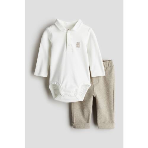 2-PIECE BODYSUIT AND PANTS SET