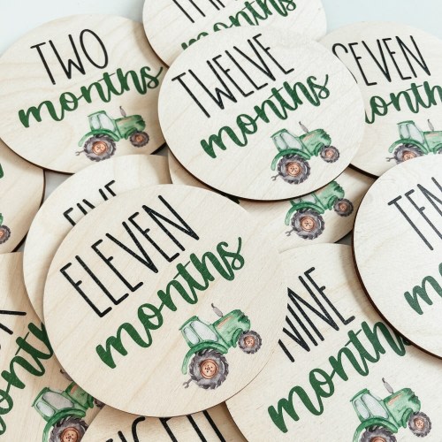 Tractor Monthly Milestone Set, Baby Milestone Set, Wooden Monthly Milestone Discs, Boho Baby Shower Gift, Monthly Milestone Plaques