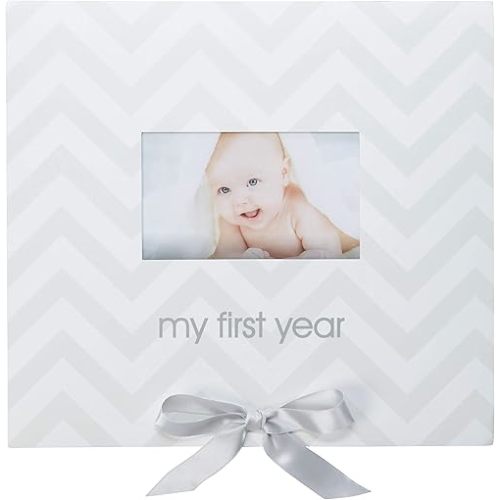 Pearhead Baby's First Year Calendar, Track Every Milestone and Memory, Full Year Milestone Tracker, Baby Keepsake, Gift For Baby Girl and Baby Boy, Gray Chevron