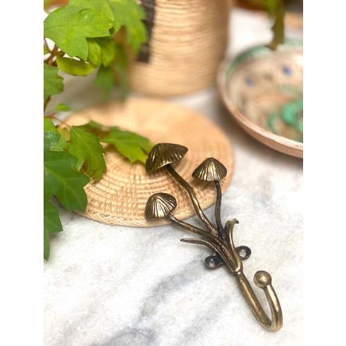 Beautiful Gold Metal Fungi Cluster Mushroom Wall Hook - For Keys, Bags, Scarves, Bathroom, Kitchen
