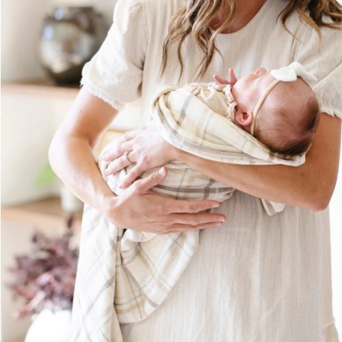 MINKY STRETCH RECEIVING BLANKETS | Saranoni