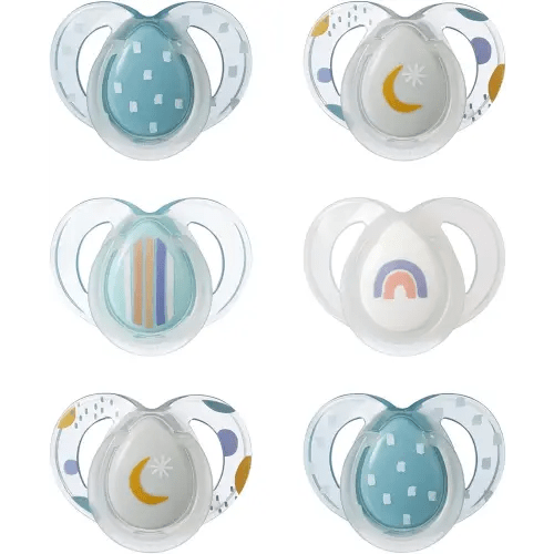 Tommee Tippee Night Time Pacifier, 6-18 Months, Symmetrical Silicone Baglet, BPA-Free Binkies, Glow in The Dark Technology, Blue Rainbow, Pack of 6