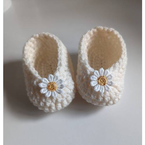 Baby girls crochet ballet daisy shoes. Crochet Baby shoes. Pram shoes. Size 0-3 months . Other colours listed