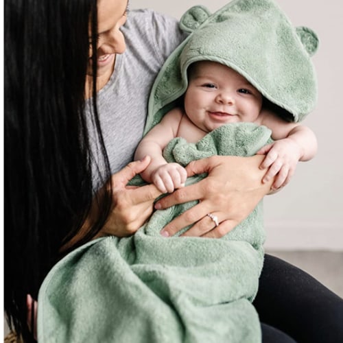 Amazon.com: Natemia Organic Hooded Baby Towel – Ultra Soft and Absorbent Cloud Touch Cotton Hooded Bath Towels for Babies, Toddlers : Baby