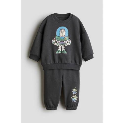 2-PIECE PRINTED SWEATSUIT