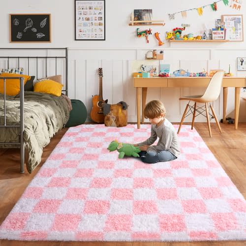 Pionblank Fluffy Area Rug for Bedroom 4x6, Modern Indoor Shag Carpet, Soft Plush Non Slip Checkered Rugs for Living Room Kids Room Home Decor, Pink and White