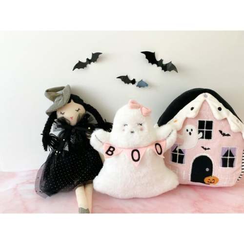 Haunted Pink House - MON AMI | Maisonette