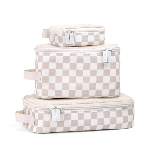 Itzy Ritzy Packing Cubes - Set of 3 Packing Cubes or Travel Organizers; Each Cube Features A Mesh Top, Double Zippers & A Fabric Handle, Checkerboard