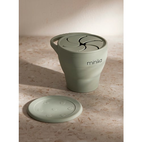 Silicone snack bowl with lid Kids | Minika | Kids Kitchen & Dining Accessories | Simons