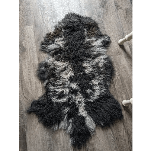 Mongolian sheepskins warm brown & white - Angus Oliver – Angus Oliver Luxury Sheepskins
