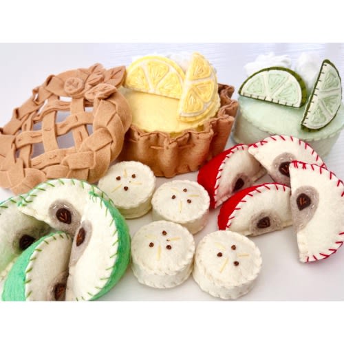 Build Your Own Felt Pie, Play Felt Food, Play Kitchen, Play Bakery, Montessori Learning, Felt Pie Set, Felt Play Food, Child Photo Prop