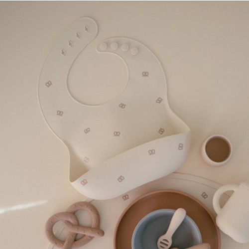 Mushie Silicone Baby Bib (Pretzel)