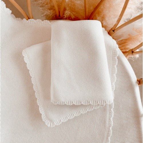 Heirloom Scallop Knit Blanket