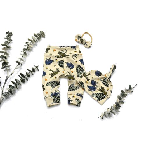 Frogs Baby Boy Outfit/Baby Girl Outfit, Newborn Outfit, Take Home Outfit, Baby Shower Gift
